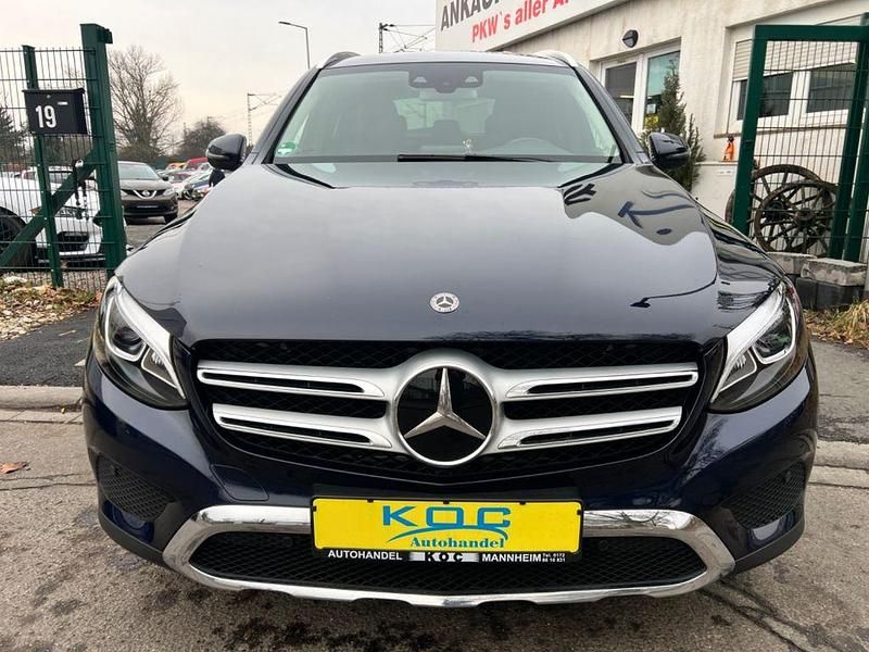 Gebraucht Mercedes GLC250 211 PS (155 kW) 2018 Blau SUV