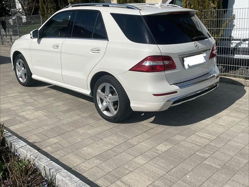 Gebraucht Mercedes ML350 258 PS (189 kW) 2014 Weiß SUV