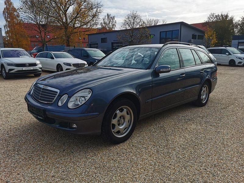 Grau Gebraucht 2005 Mercedes E200 Limousine | 4.980 € (Guter Preis) - Bild 1/4