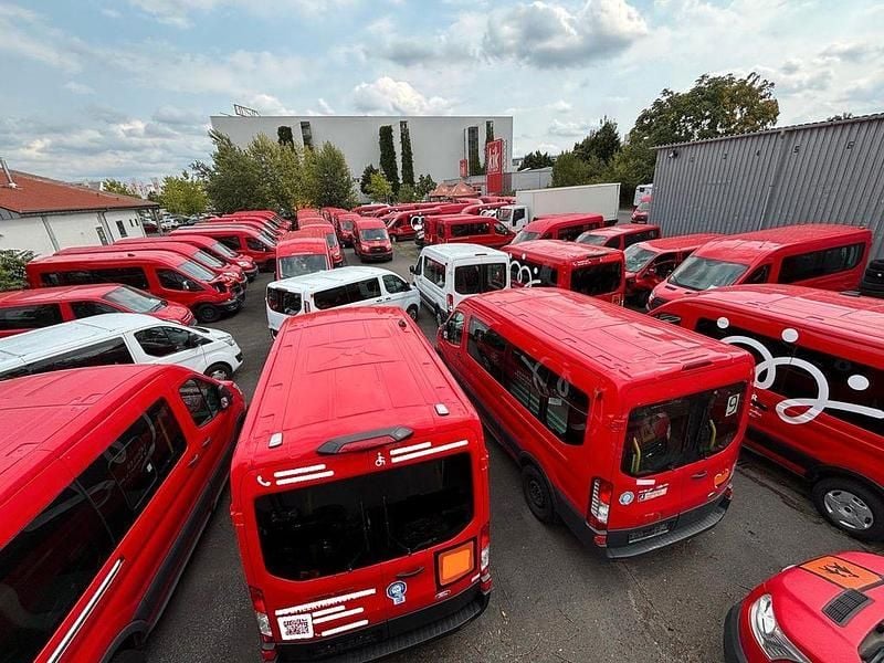 Second-hand Ford Transit Custom 105 CP (77 kW) 2017 Roșu Monovolum