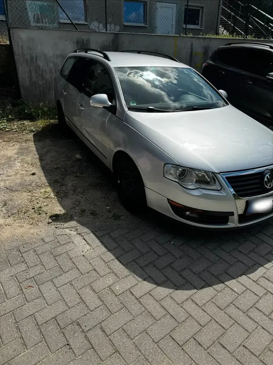 Gebraucht VW Passat 105 PS (77 kW) 2010 Silber Kombi