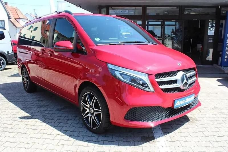 Rot Gebraucht 2019 Mercedes V250 Edition Van / Kleinbus | 43.990 € (Guter Preis) - Bild 1/4