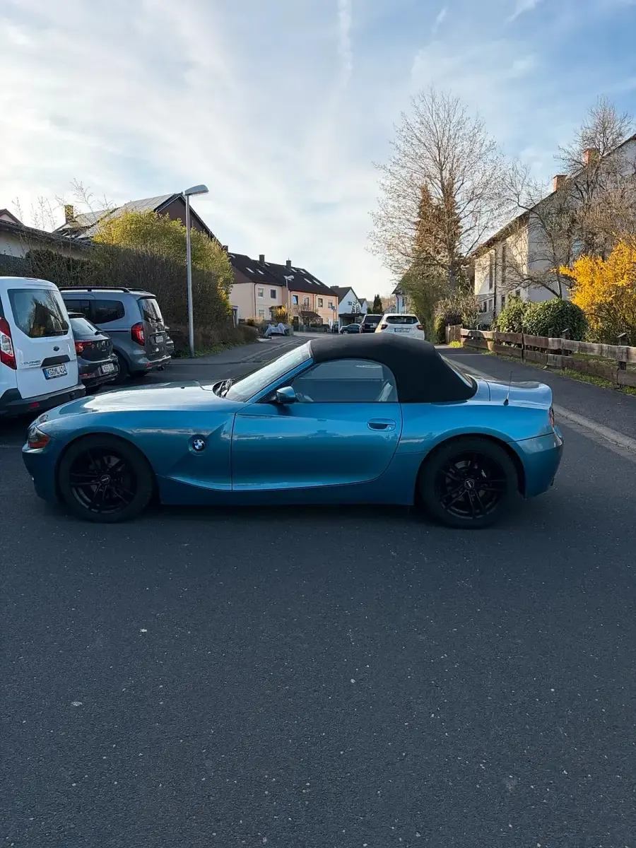 Gebraucht BMW Z4 231 PS (169 kW) 2003 Blau Cabrio