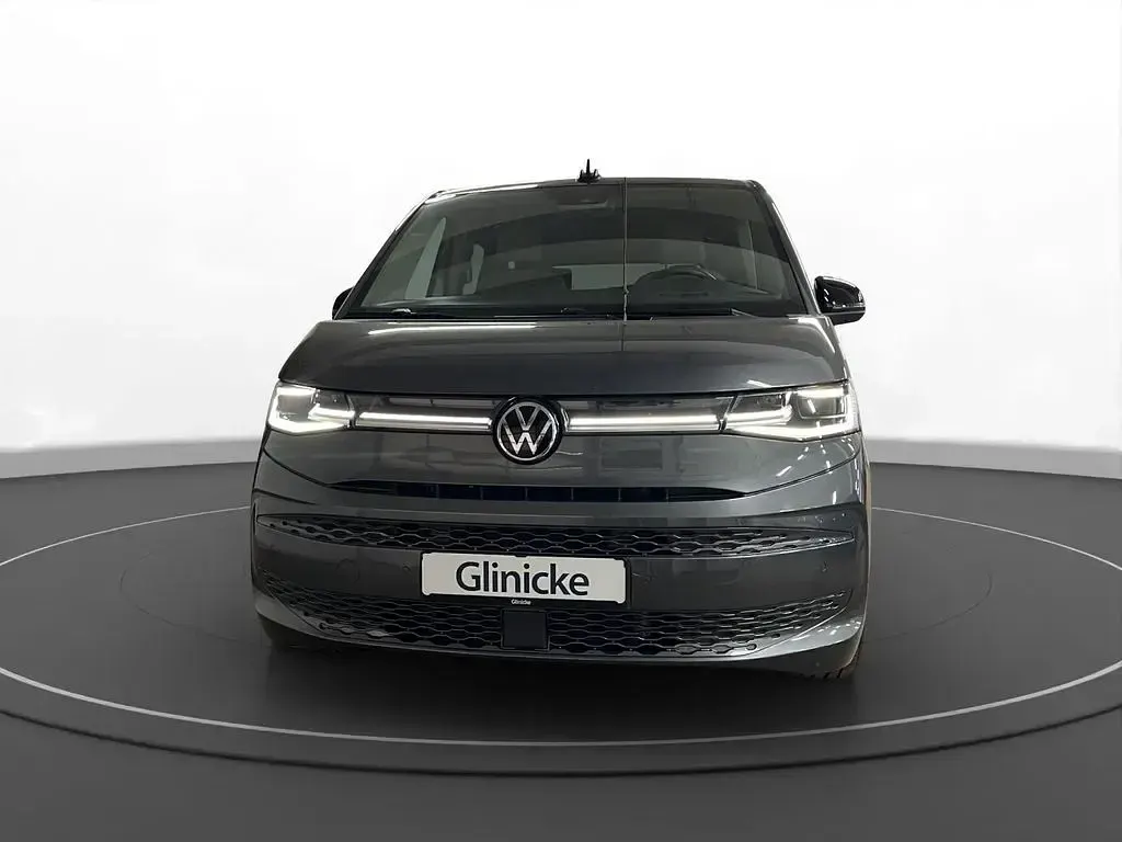 Gebraucht VW Multivan Style 150 PS (110 kW) 2024 Grau Van / Kleinbus