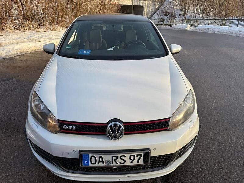 Weiß Gebraucht 2012 VW Golf GTI Limousine | 8.000 € (Guter Preis) - Bild 1/4