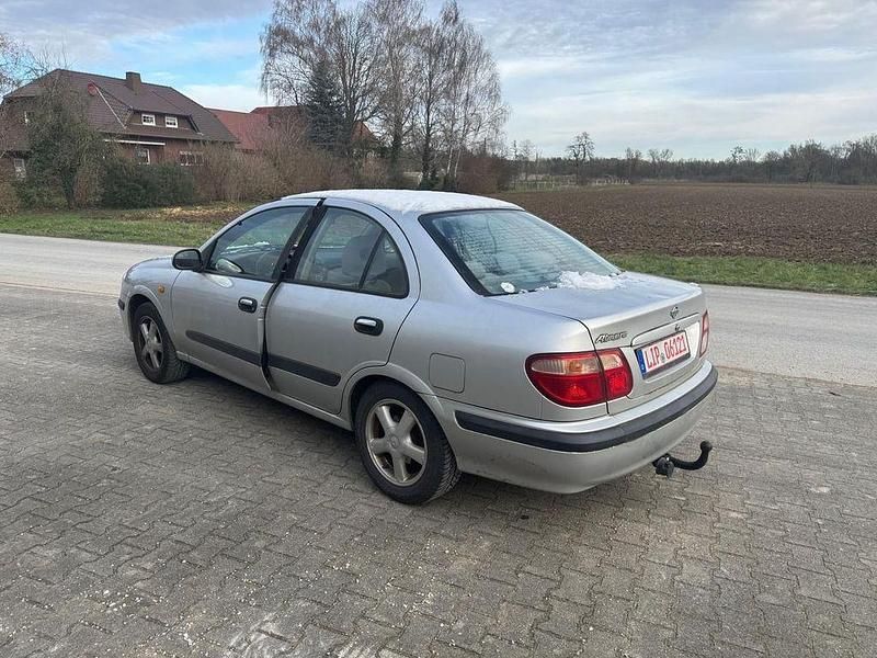 Gebraucht Nissan Almera Comfort 115 PS (84 kW) 2000 Silber Limousine