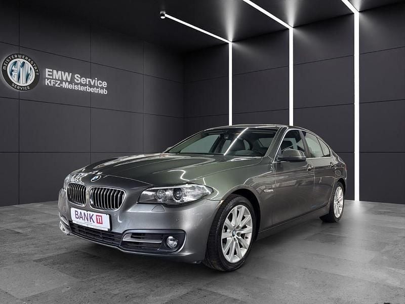 Grau Gebraucht 2014 BMW 520 Performance Limousine | 12.990 € (Guter Preis) - Bild 1/4
