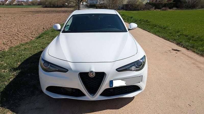 Gebraucht Alfa Romeo Giulia Super 180 PS (132 kW) 2016 Weiß Limousine