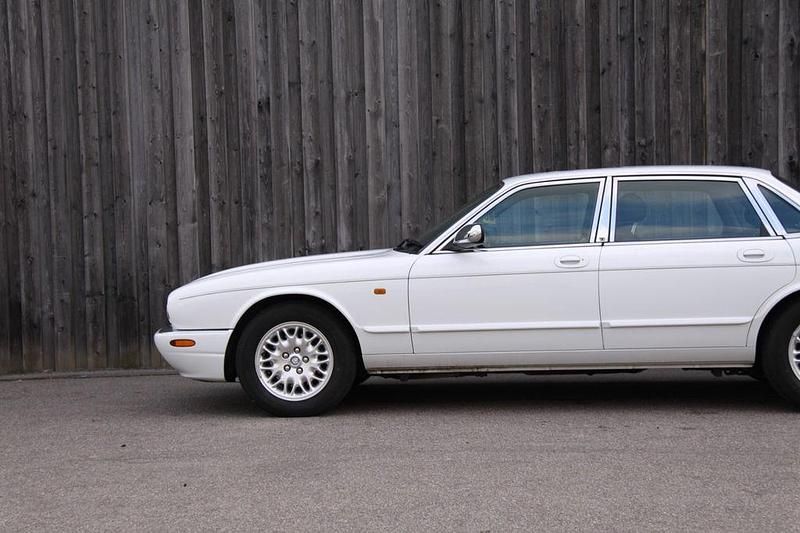 Gebraucht Jaguar XJ Sovereign 284 PS (208 kW) 2000 Weiß Limousine