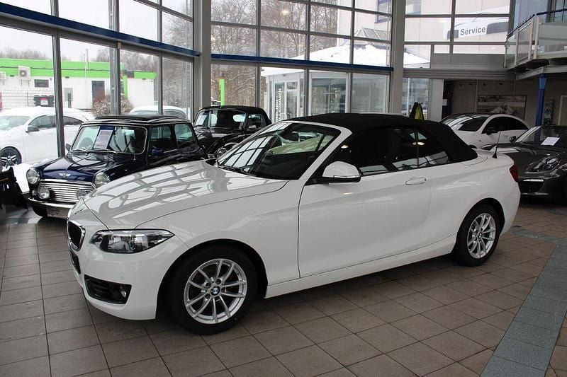 Alpinweiss iii Gebraucht 2019 BMW 218 Advantage Cabrio | 21.250 € (Etwas zu teuer) - Bild 1/4