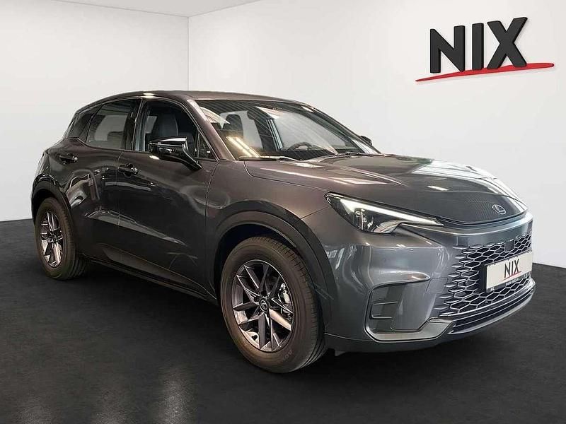 Neu Lexus LBX 136 PS (100 kW) 2026 Mysticschwarz SUV