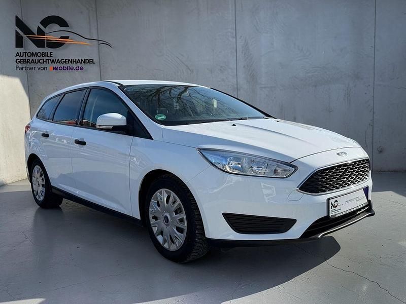Gebraucht Ford Focus Ambiente 101 PS (74 kW) 2016 Weiß Kombi