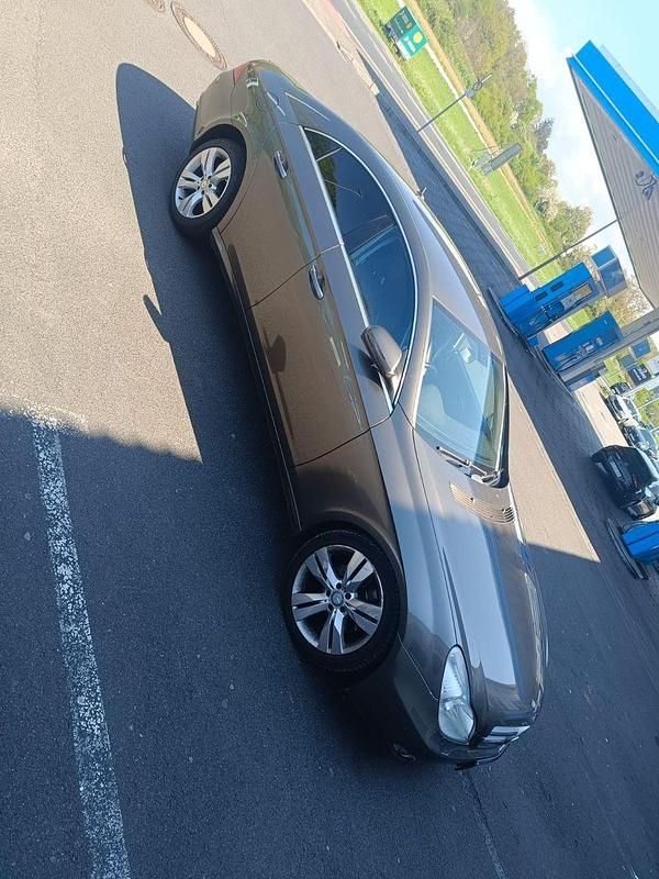 Gebraucht Mercedes CLS320 224 PS (164 kW) 2009 Gold Coupé