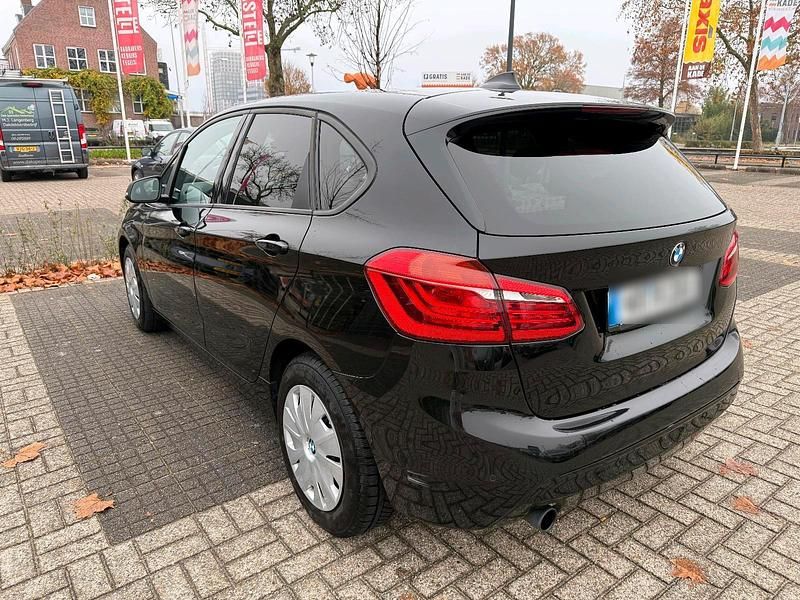 Gebraucht BMW 218 Active Tourer Sport Line 130 PS (95 kW) 2014 Schwarz Van / Kleinbus