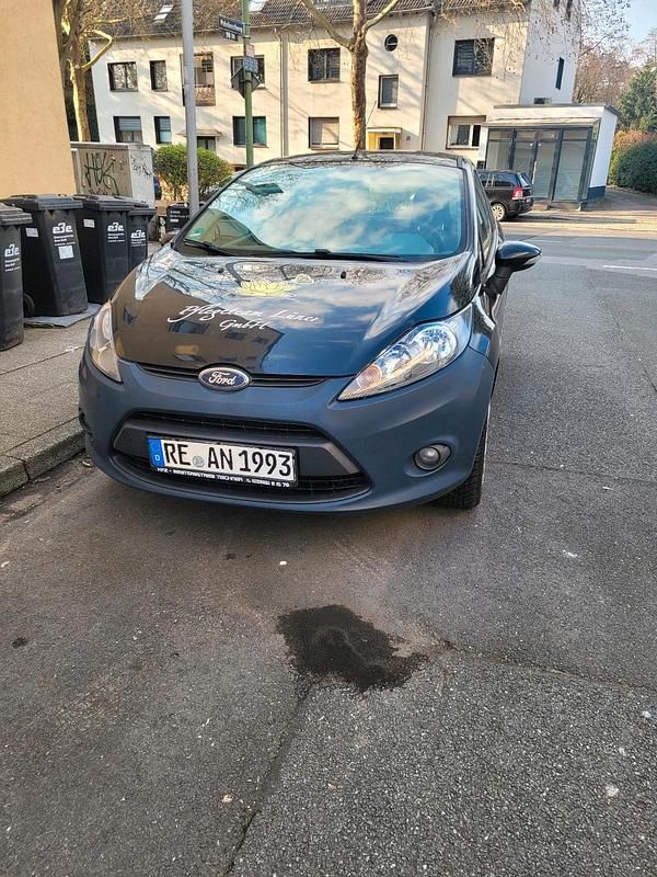 Gebraucht Ford Fiesta 60 PS (44 kW) 2011 Schwarz Kleinwagen
