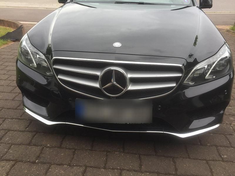 Gebraucht Mercedes E350 AMG 252 PS (185 kW) 2014 Schwarz Limousine