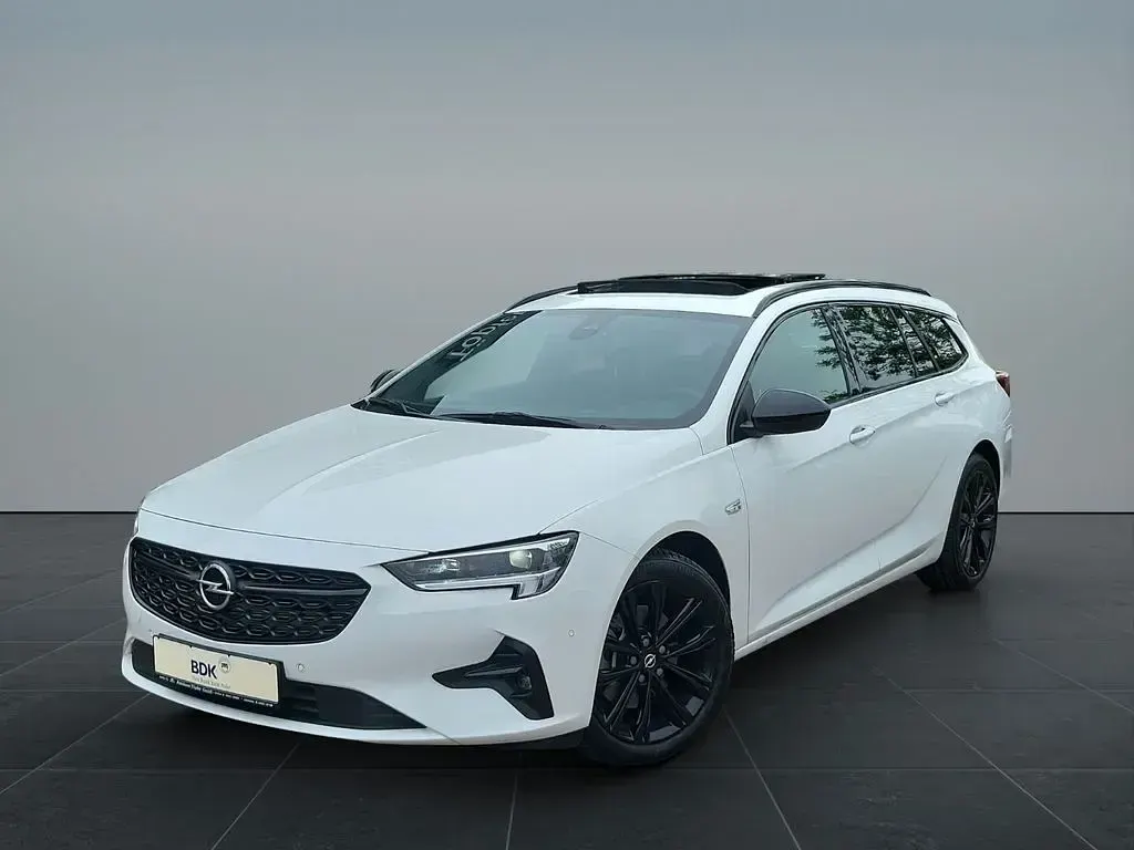 Gebraucht Opel Insignia Ultimate 174 PS (127 kW) 2021 Premium "schneeweiss" Kombi