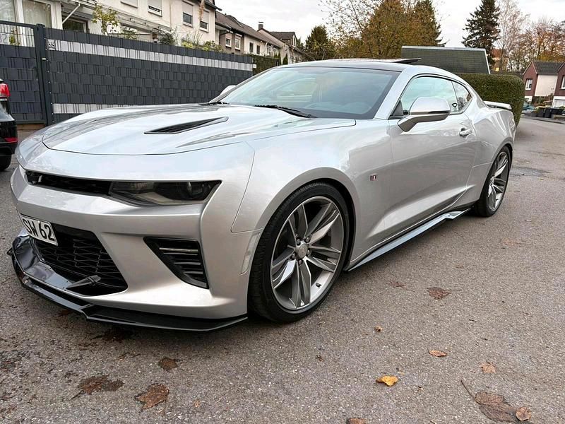 Silber Gebraucht 2016 Chevrolet Camaro SS Coupé | 39.500 € - Bild 1/4