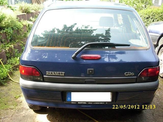 Gebraucht Renault Clio II 79 PS (58 kW) 1998 Blau metallic Kleinwagen