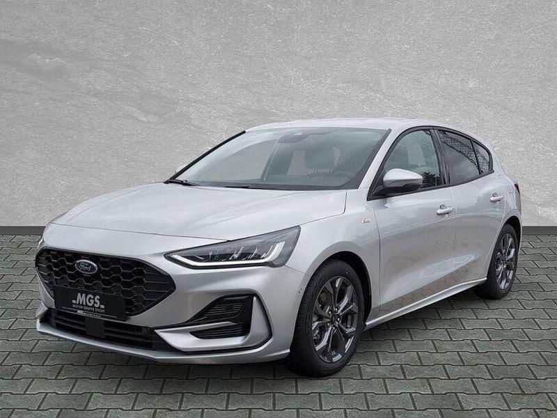Neu Ford Focus ST-Line 155 PS (114 kW) 2025 Moondust silver metallic Limousine