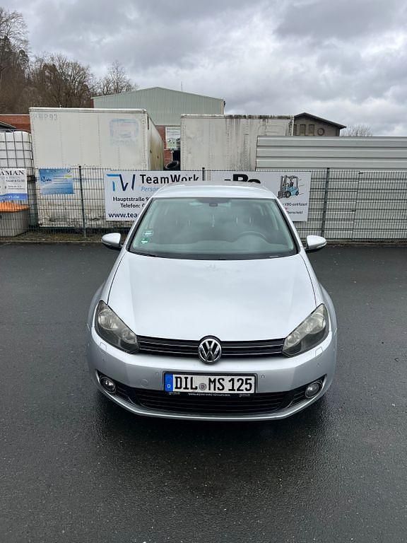Gebraucht VW Golf VI Team 160 PS (117 kW) 2011 Silber Kleinwagen