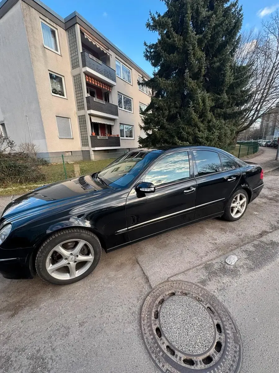 Gebraucht Mercedes E270 Elegance 177 PS (130 kW) 2002 Limousine