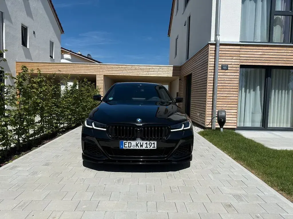 Gebraucht BMW M550 Performance 530 PS (389 kW) 2022 Schwarz Limousine