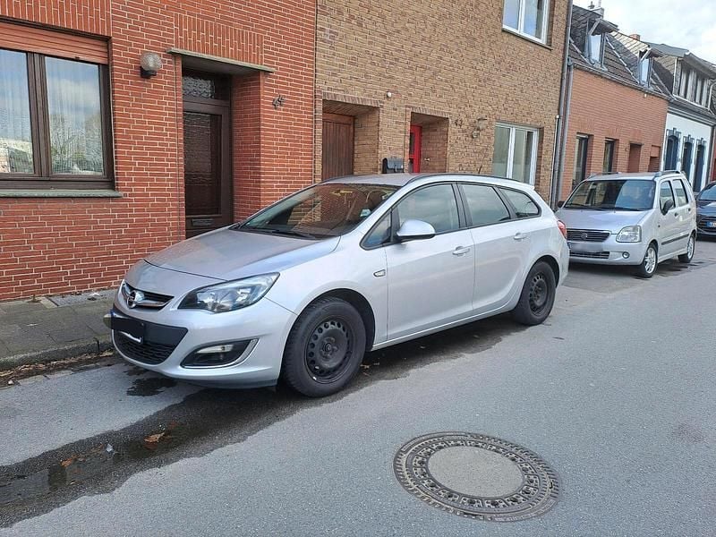Gebraucht Opel Astra 110 PS (80 kW) 2013 Grau Kombi
