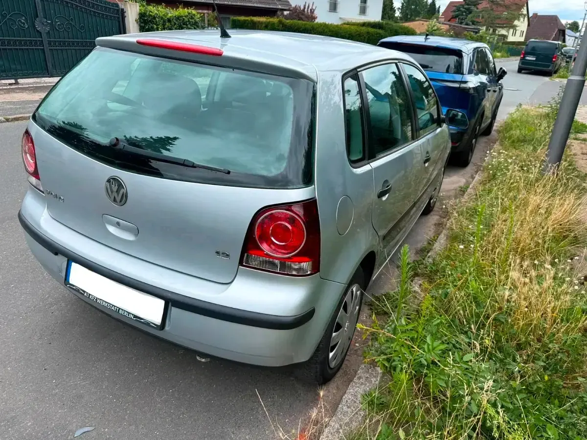 Gebraucht VW Polo 64 PS (47 kW) 2005 Silber Kleinwagen