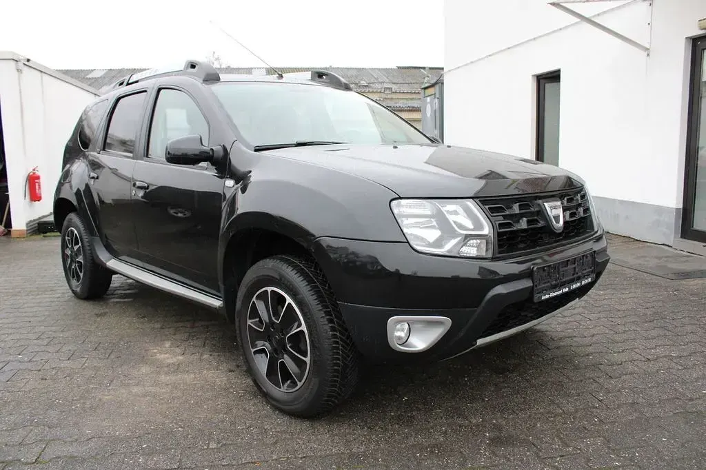 Second-hand Dacia Duster Black Shadow 125 CP (91 kW) 2017 Negru SUV