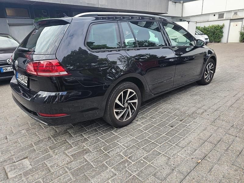Gebraucht VW Golf VII Join 116 PS (85 kW) 2018 Schwarz Kombi