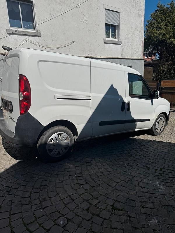 Gebraucht Fiat Doblò 105 PS (77 kW) 2014 Weiß Van / Kleinbus