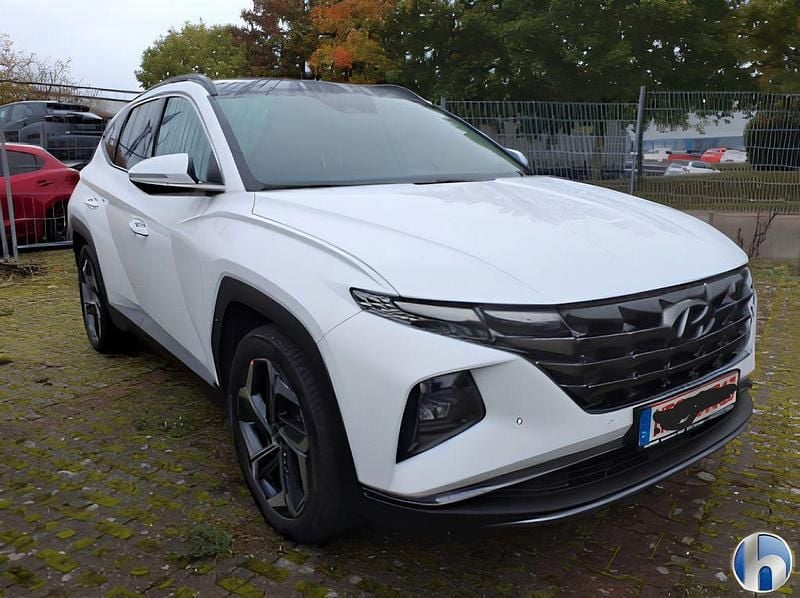 Weiß Gebraucht 2022 Hyundai Tucson Trend SUV | 21.300 € (Superpreis) - Bild 1/4