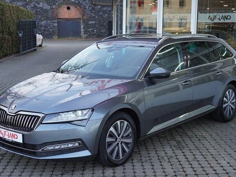 Gebraucht Skoda Superb Style 200 PS (147 kW) 2022 Graphitegrau metallic Kombi