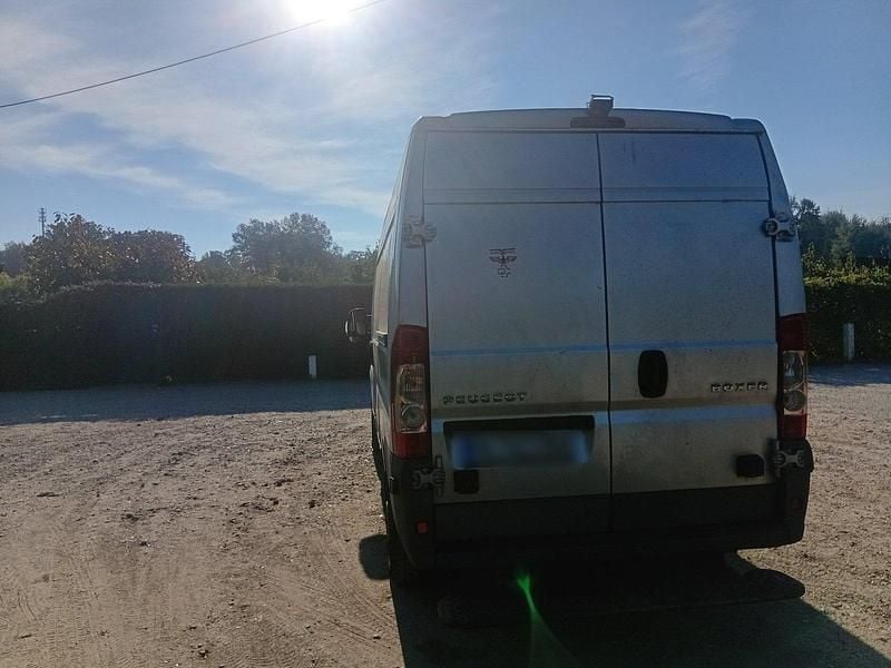 Gebraucht Peugeot Boxer 120 PS (88 kW) 2011 Silber Van