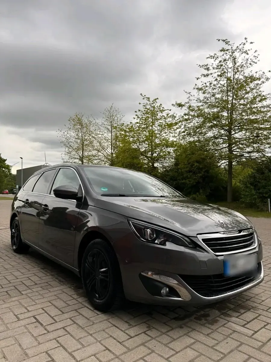 Gebraucht Peugeot 308 131 PS (96 kW) 2016 Grau Kombi