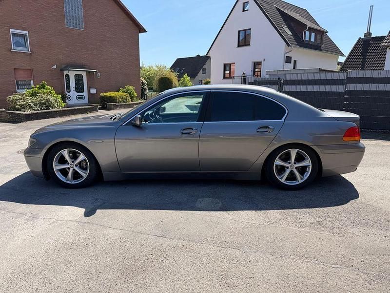 Gebraucht BMW 735L 272 PS (200 kW) 2002 Grau Limousine