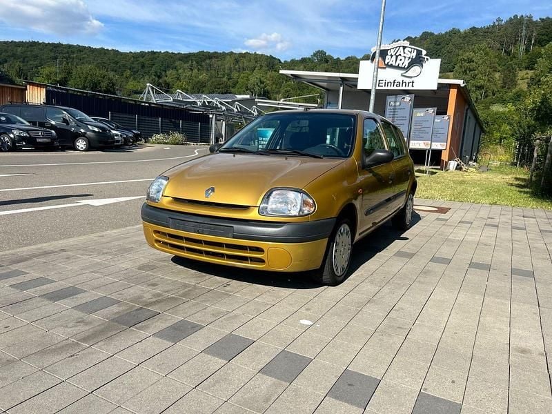 Other Gebraucht 2000 Renault Clio II Limousine | 1.499 € (Fairer Preis) - Bild 1/4