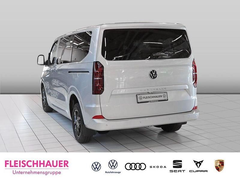 Neu VW T7 150 PS (110 kW) 2026 Grau Van