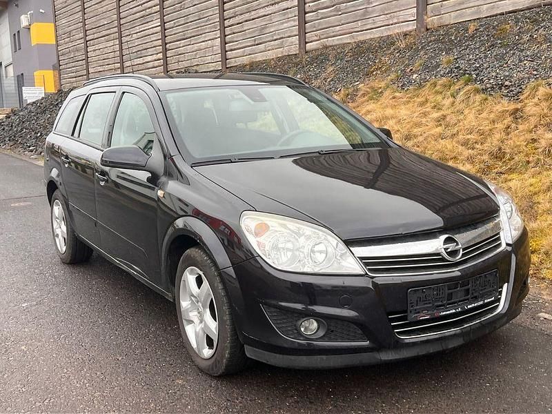Gebraucht Opel Astra Edition 116 PS (85 kW) 2008 Schwarz Limousine