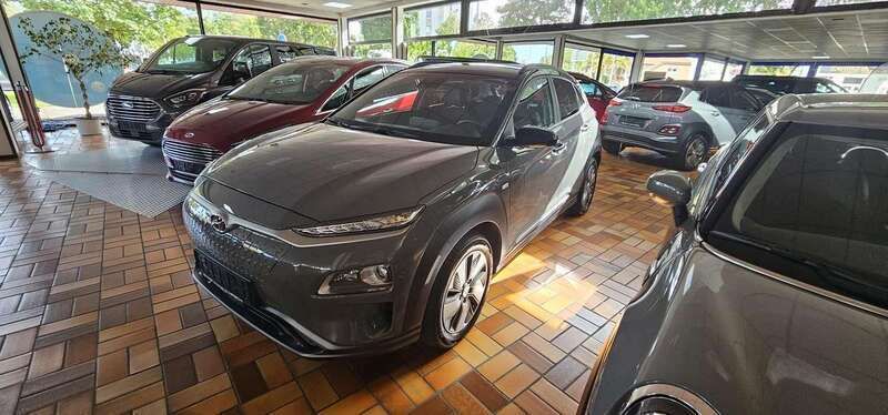 Grau Gebraucht 2019 Hyundai Kona Style SUV | 20.990 € (Fairer Preis) - Bild 1/4