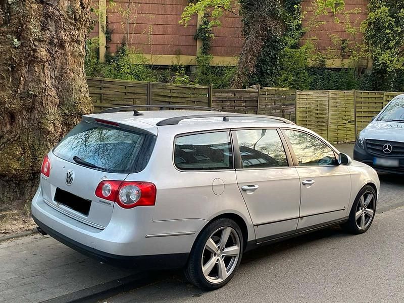 Usado VW Passat 140 HP (102 kW) 2010 Prateado Carrinha
