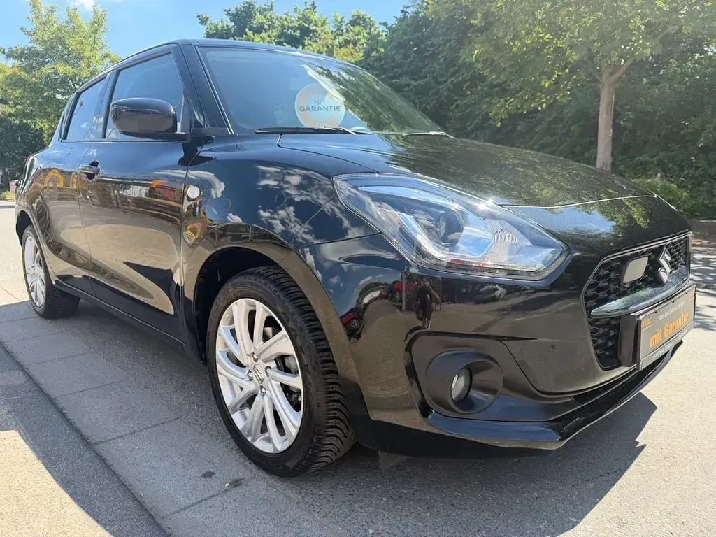 Gebraucht Suzuki Swift 83 PS (61 kW) 2021 Schwarz Kleinwagen