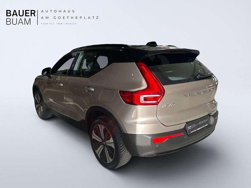 Gebraucht Volvo XC40 Plus 169 kW (231 PS) 2022 Bright dusk / metallic SUV