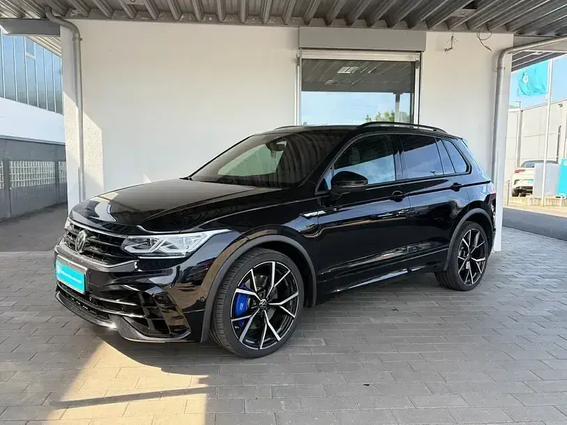 Gebraucht VW Tiguan R 360 PS (264 kW) 2023 Deep black perleffekt SUV
