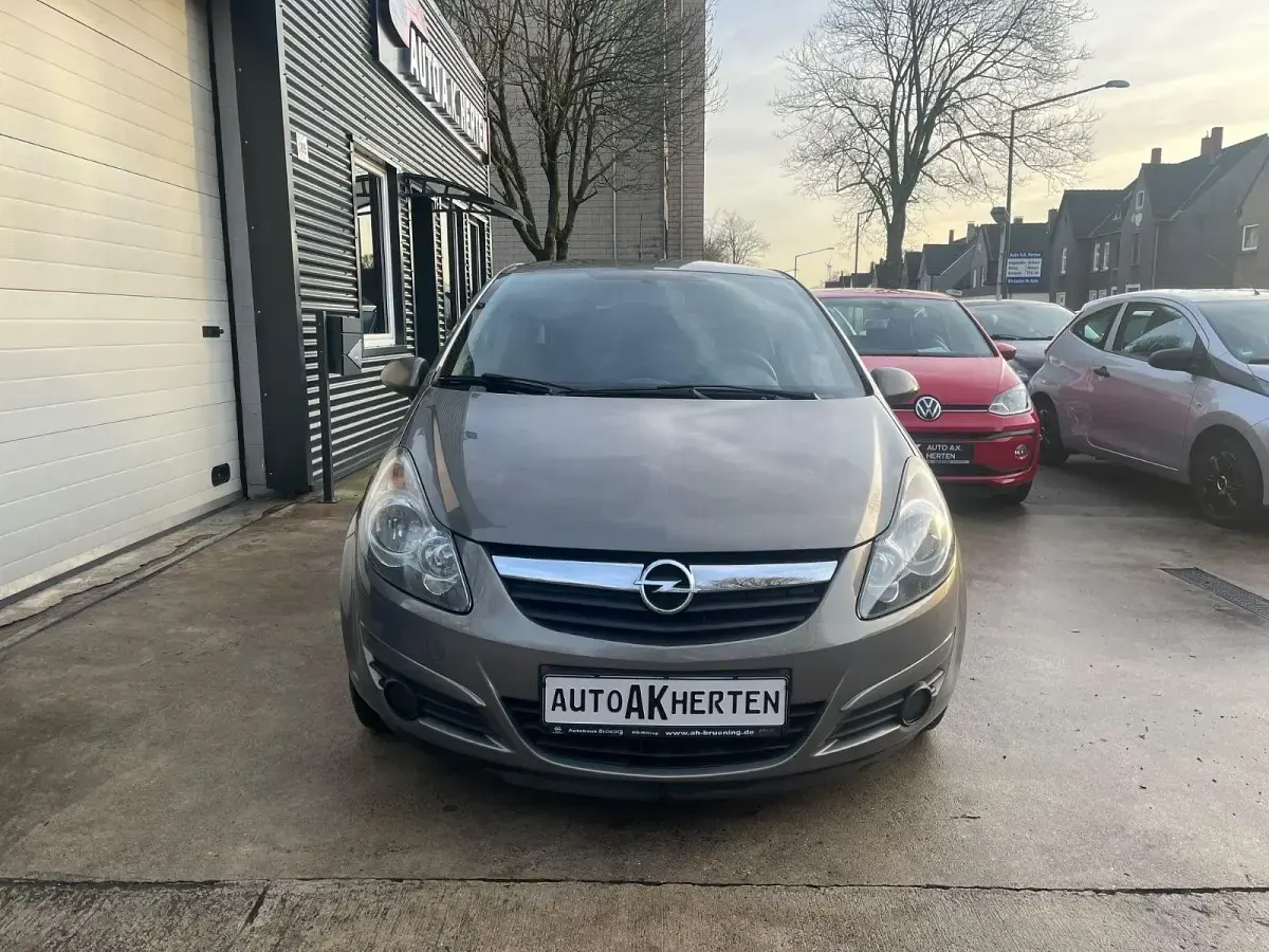Gebraucht Opel Corsa Edition 69 PS (50 kW) 2011 Grau Limousine