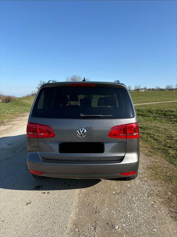 Gebraucht VW Touran Highline 140 PS (102 kW) 2011 Grau Van / Kleinbus