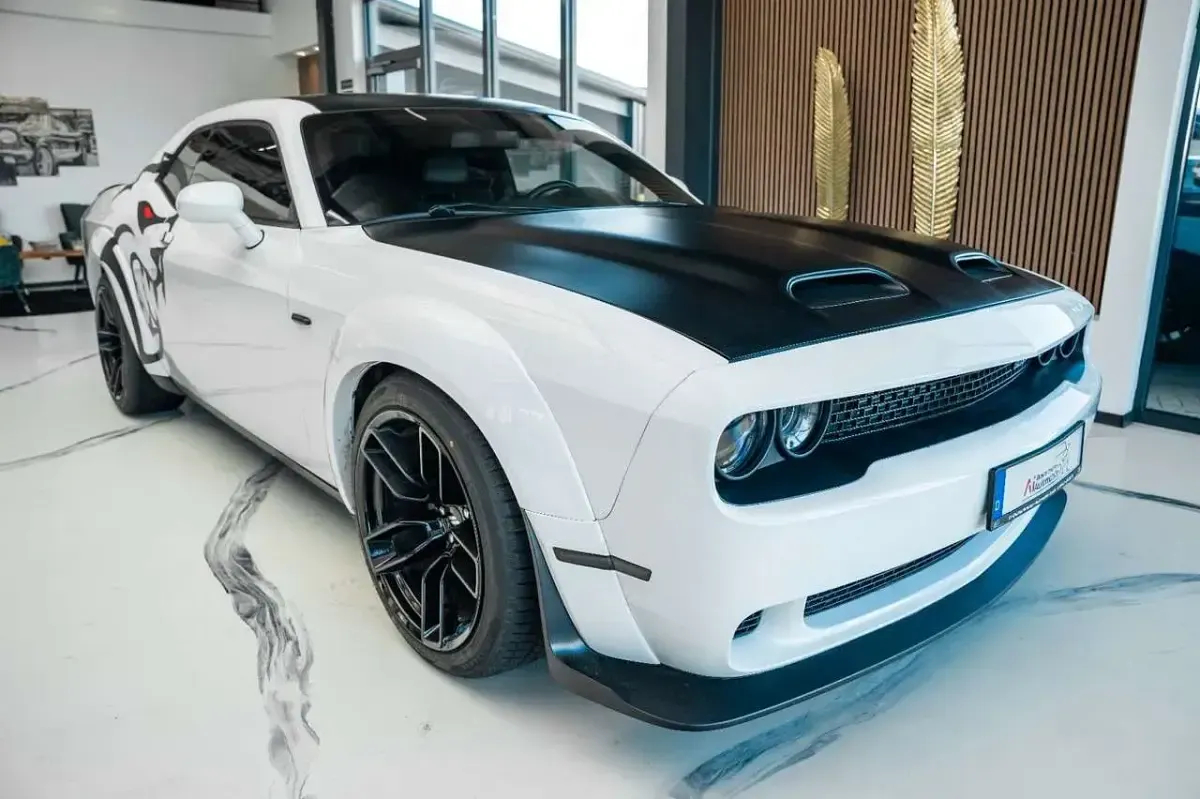 Używany Dodge Challenger 296 KM (217 kW) 2022 Biały Coupe