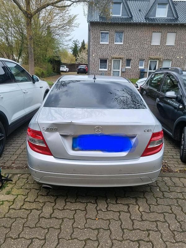 Gebraucht Mercedes 200 184 PS (135 kW) 2010 Grau Limousine