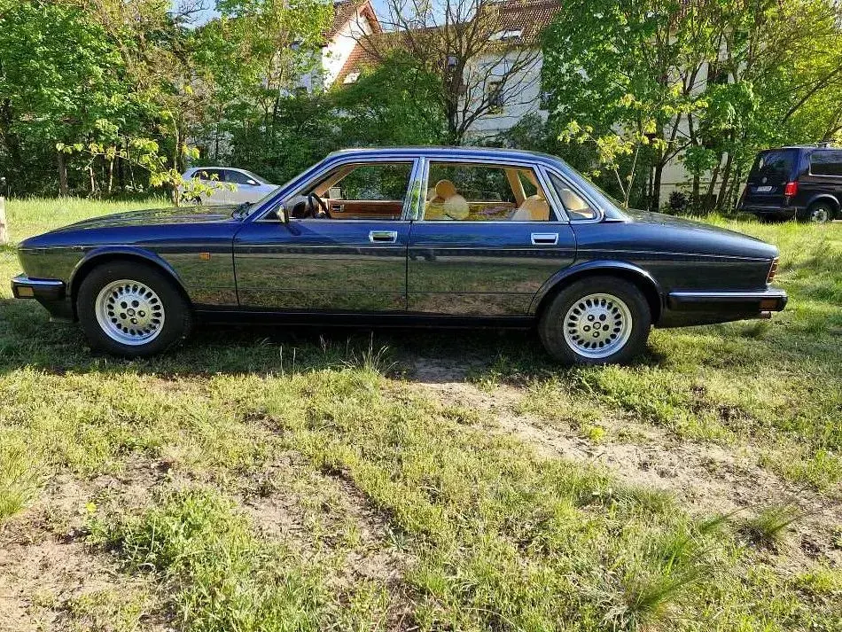 Gebraucht Jaguar XJ40 199 PS (146 kW) 1991 Blau Limousine